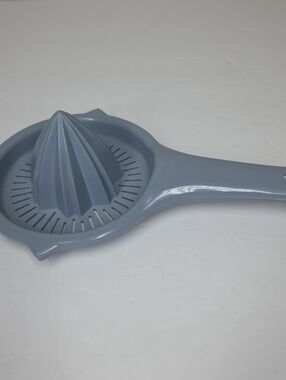 Vtg Foley Blue Plastic Lemon Orange Citrus Manual Reamer Juicer Handheld